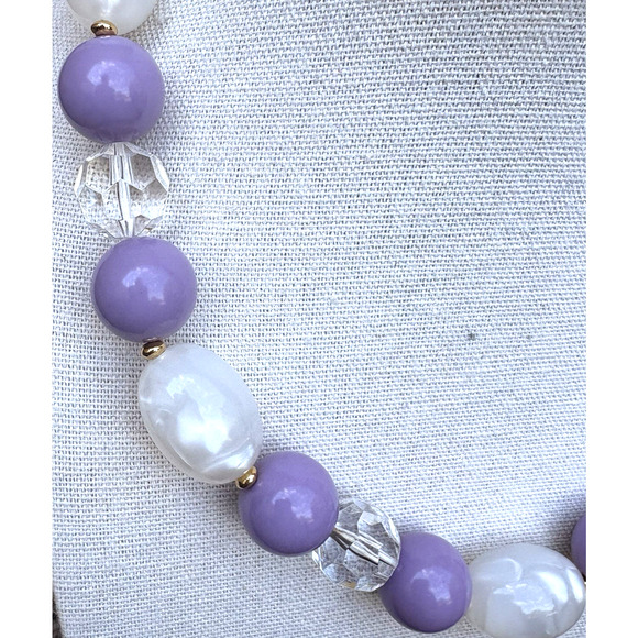 Vintage Joan Rivers Purple White Acrylic Lucite Choker Necklace Gold Tone 17" - Picture 3 of 7